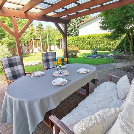 Guest house Gaestehaus Mit Garten In