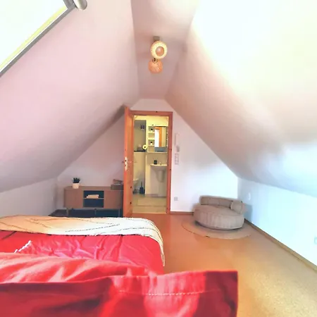 Guest house Gaestehaus Mit Garten In Oranienburg